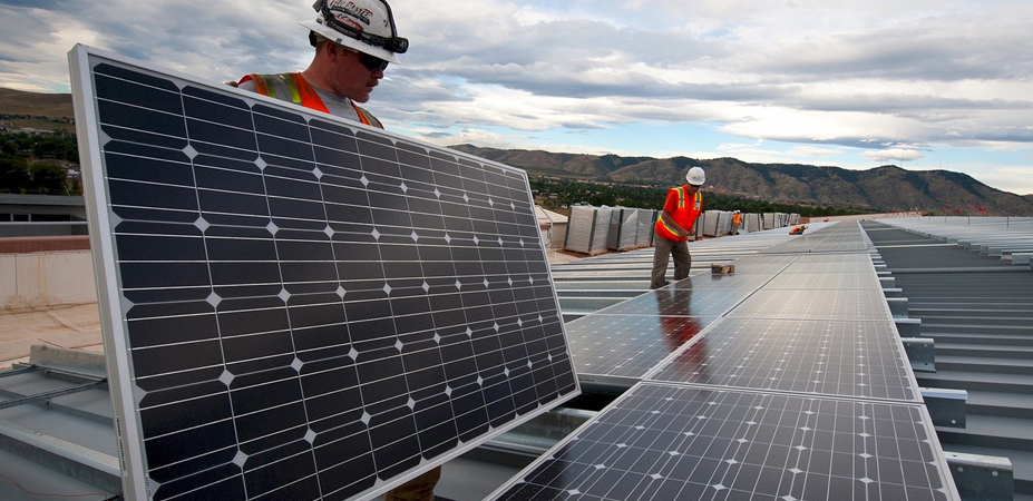 Friedman on solar energy: Invented in U.S., sold abroad