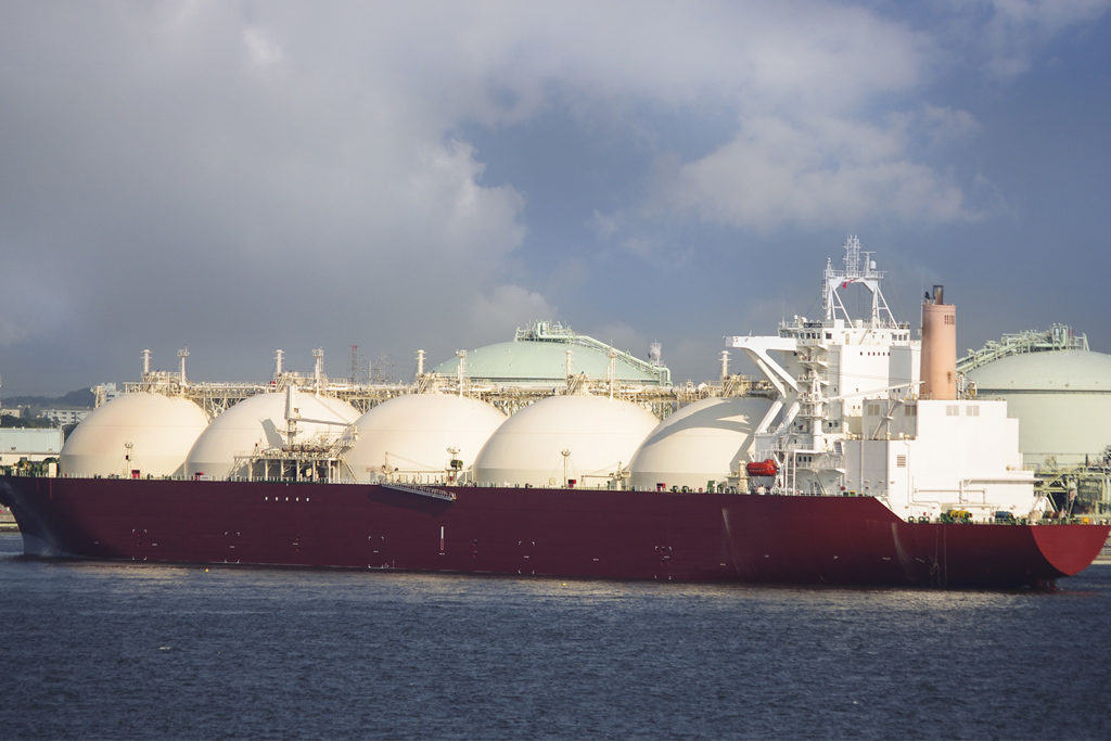 Learning from the European LNG infrastructure build-out